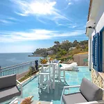 Prázdninový dům Dimore Di Mare - Beachfront *