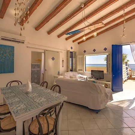 Сasa de vacaciones Dimore Di Mare - Beachfront *