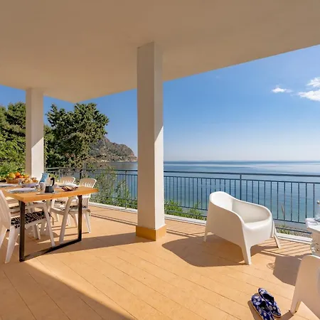 Hébergement de vacances Dimore Di Mare - Beachfront *
