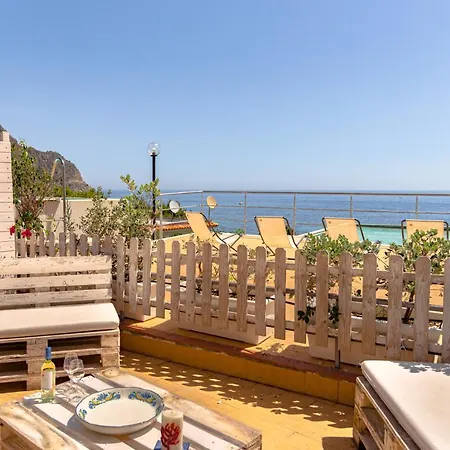 Dimore Di Mare - Beachfront Holiday home Santa Flavia