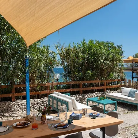 Dimore Di Mare - Beachfront Holiday home Santa Flavia
