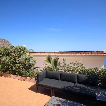 Holiday home Dimore Di Mare - Beachfront *