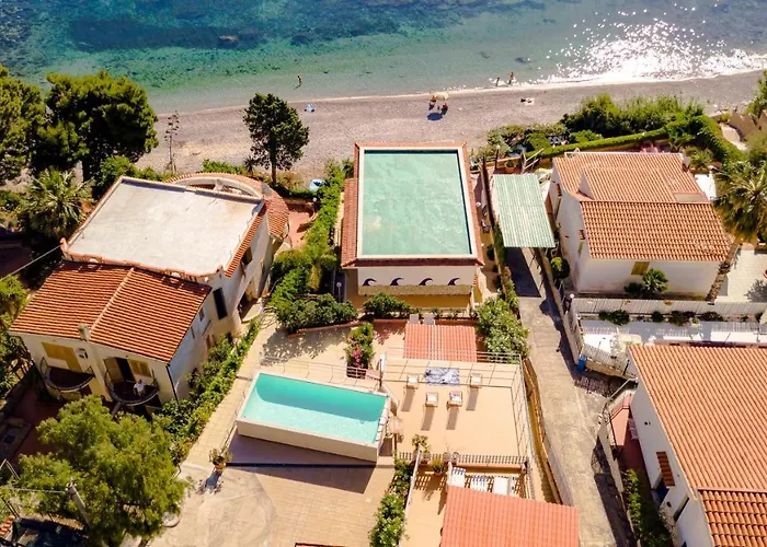 Dimore Di Mare - Beachfront Semesterbostad
